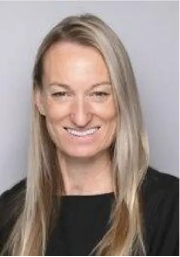 Mrs Lisa Garrett